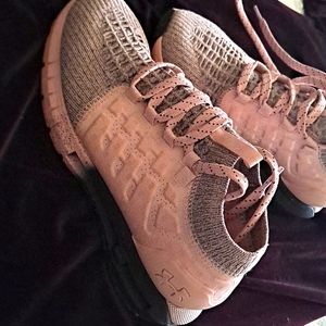 Under Armor pink shoes